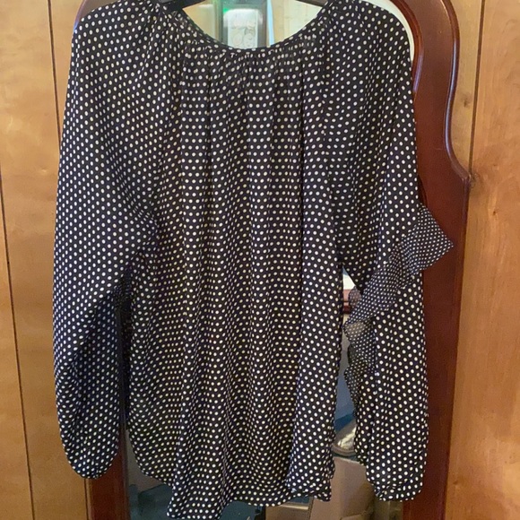 NWOT CHAPS polka dotted ruffle blouse size Medium - Picture 5 of 8